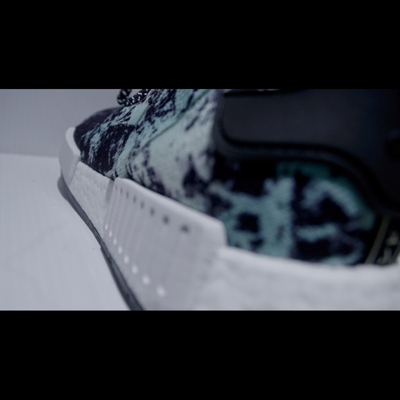 Adidas NMD R1 PK size 10 - Picture 4 of 4